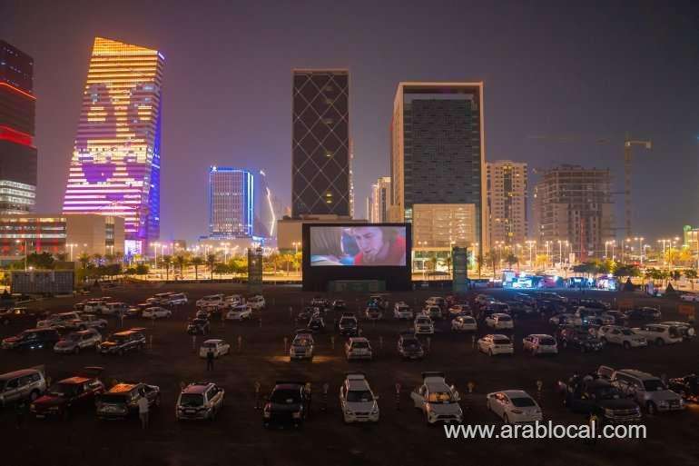 dfis-drivein-cinema-at-lusail-extends-screenings-throughout-winter_qatar