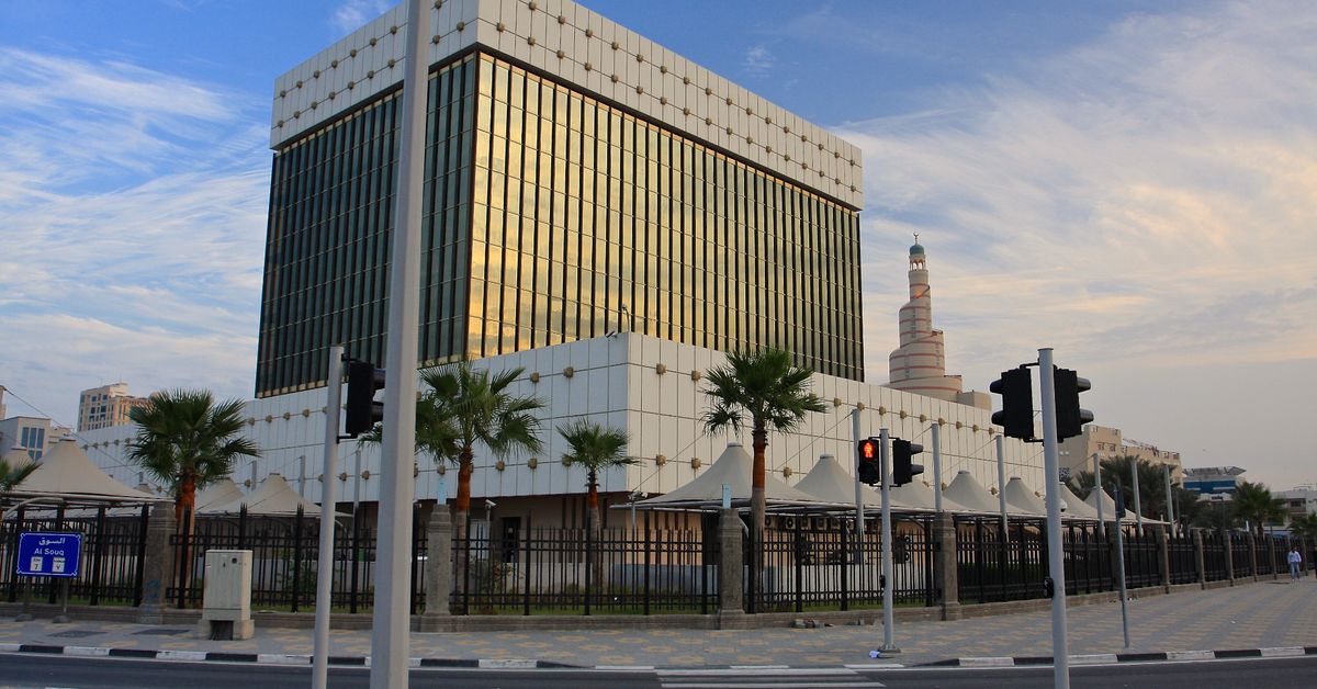 phishing-messages-qatari-banks-delivery-government-apps_qatar